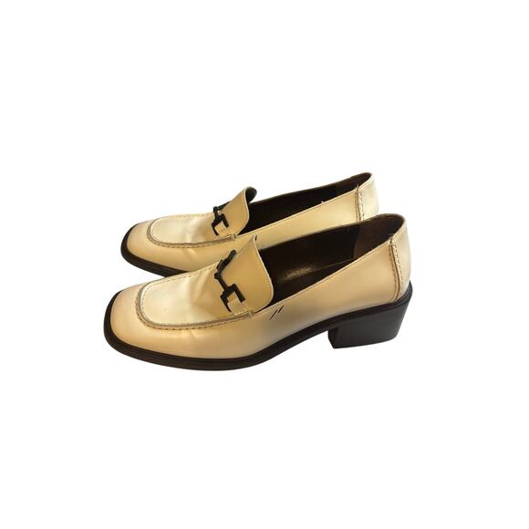 Gucci White and Brown Heels with Classic Design - Picture 4 of 10